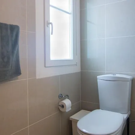 Elaia & No.4 Apartment