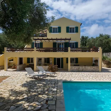 Elaia & No.4 * Gaios