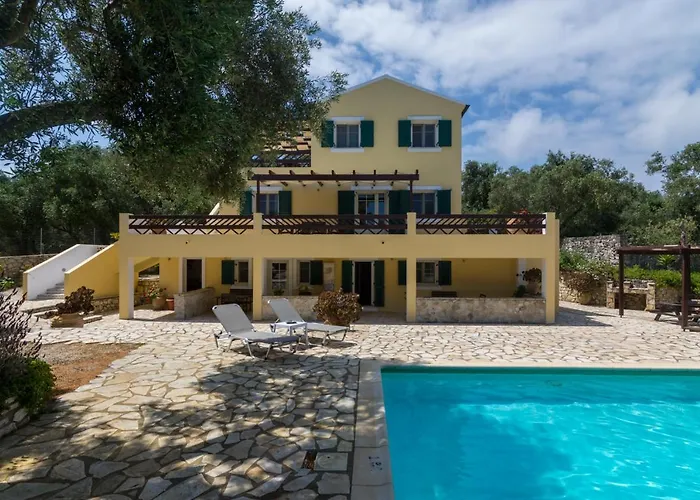 Elaia & No.4 * Gaios